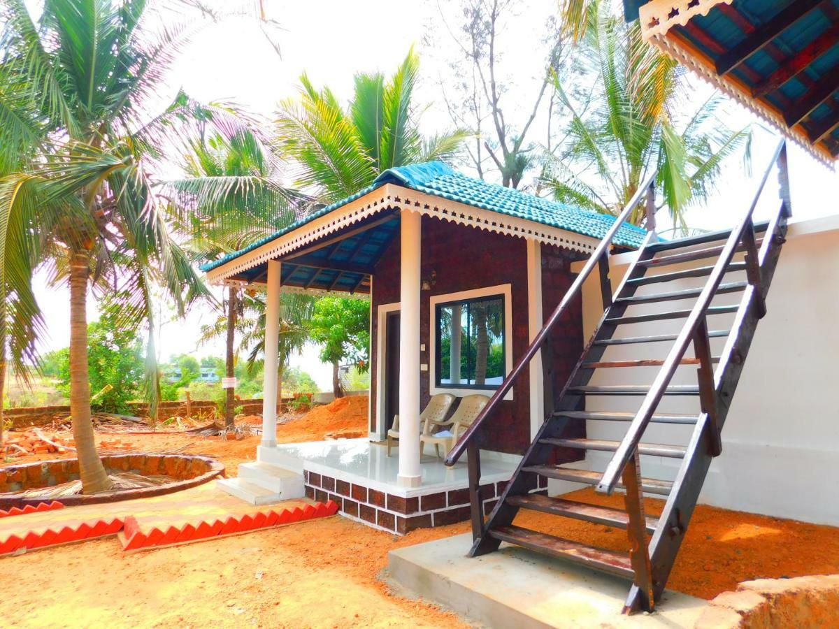 Coconut Tree Resort Gokarna Exterior photo
